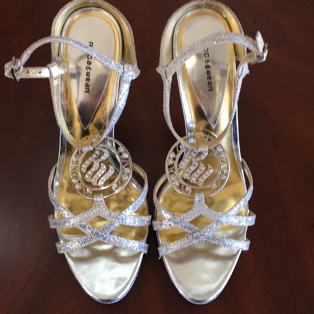 🔴Dressy Silver RocaWear Platforms Shoes - Picture 4 of 6